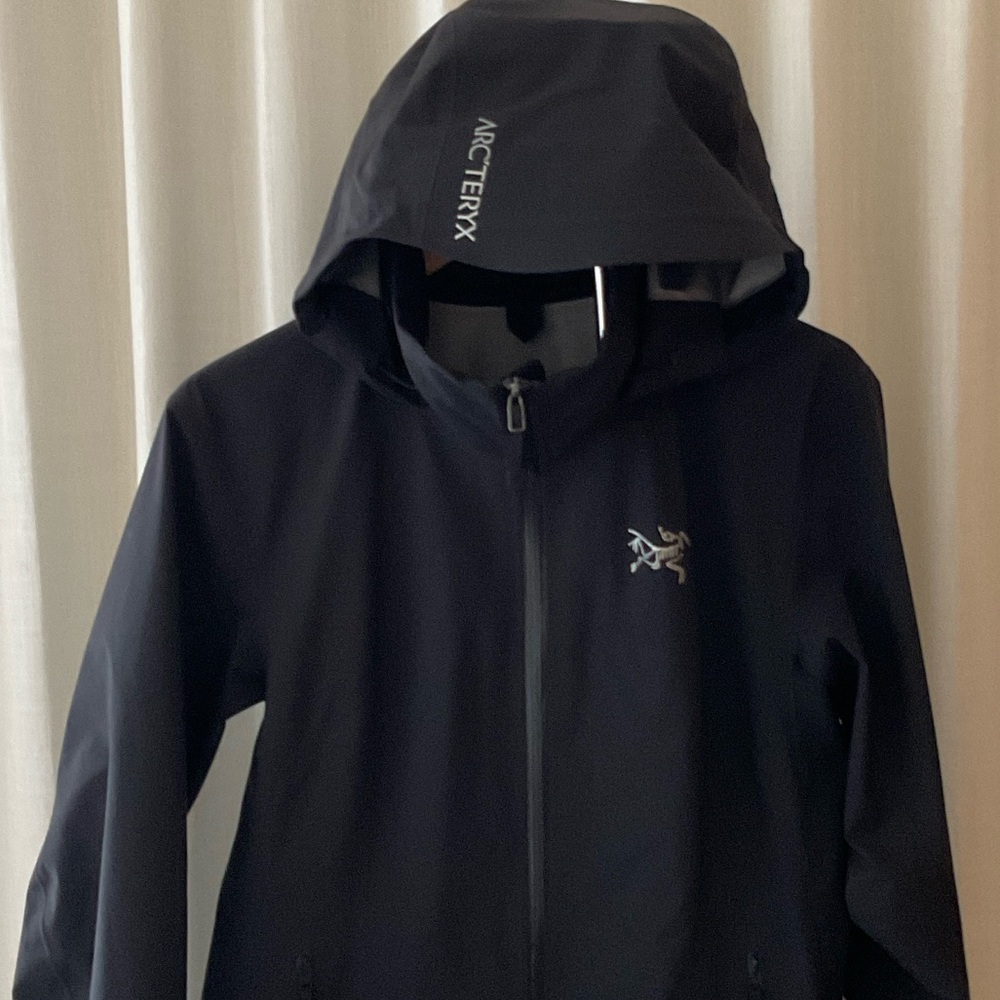 Arc'teryx Women's Ski Gortex shell, size Large
